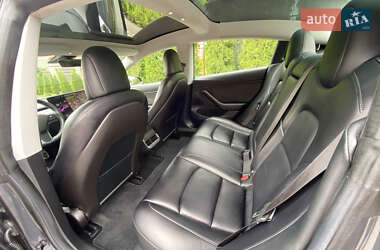 Седан Tesla Model 3 2018 в 