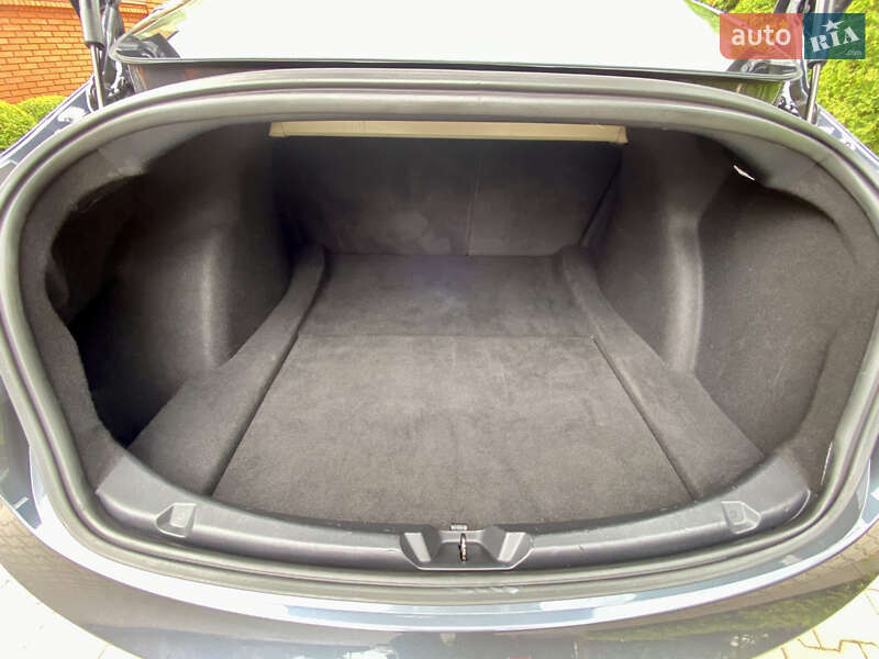 Седан Tesla Model 3 2018 в Хмельницком