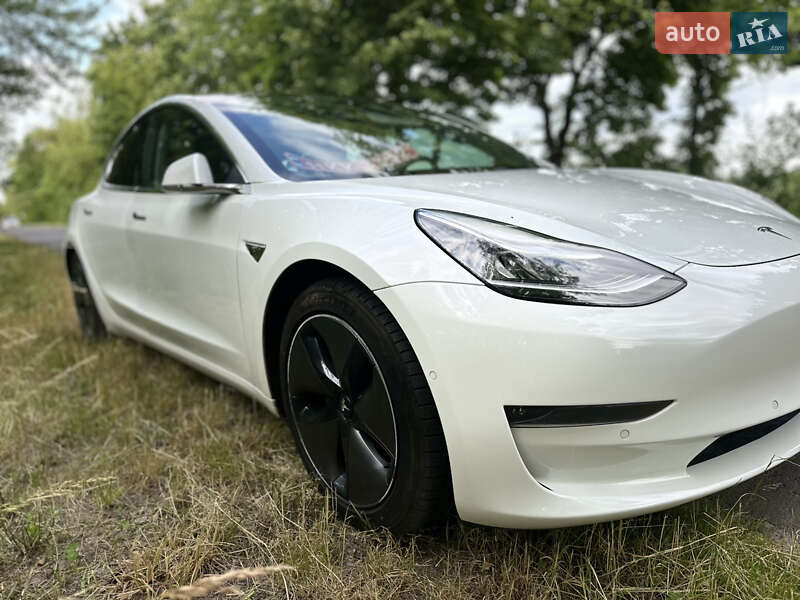 Седан Tesla Model 3 2020 в Львові фото 2 Седан Tesla Model 3 2020 в Львові