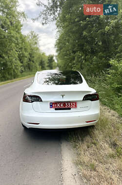 Седан Tesla Model 3 2020 в 