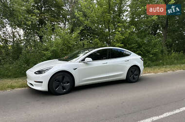 Седан Tesla Model 3 2020 в 