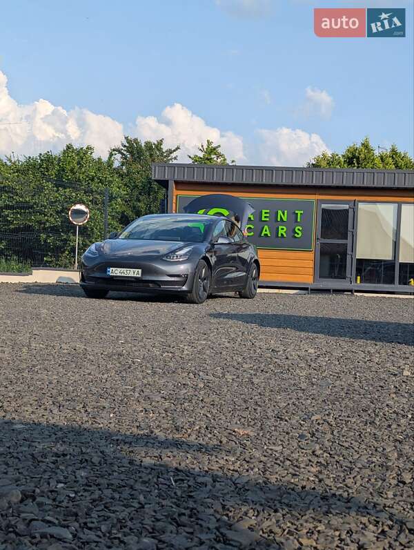 Седан Tesla Model 3 2020 в Луцьку