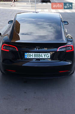 Седан Tesla Model 3 2018 в 