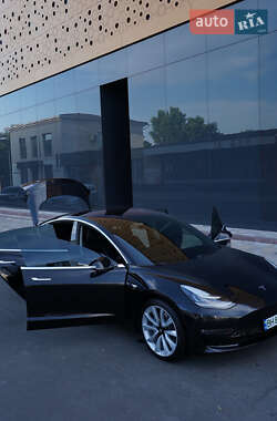 Седан Tesla Model 3 2018 в 