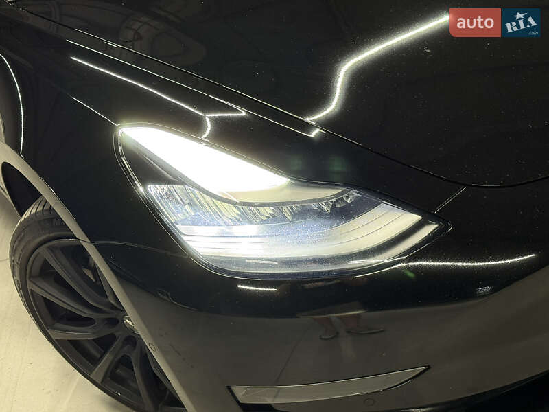 Седан Tesla Model 3 2019 в Владимире