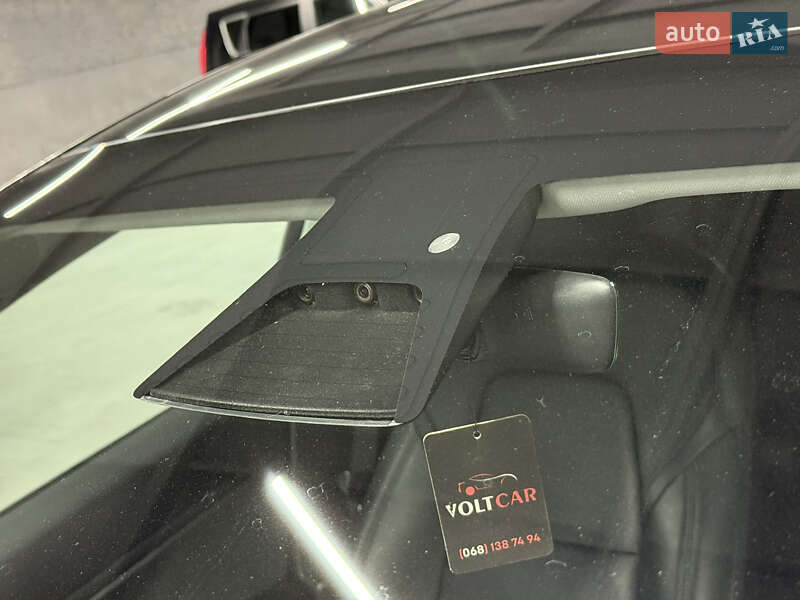 Седан Tesla Model 3 2019 в Владимире