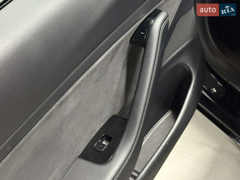 Седан Tesla Model 3 2019 в Владимире