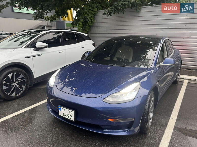 Седан Tesla Model 3 2020 в Києві