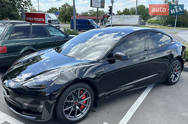 Седан Tesla Model 3 2021 в 