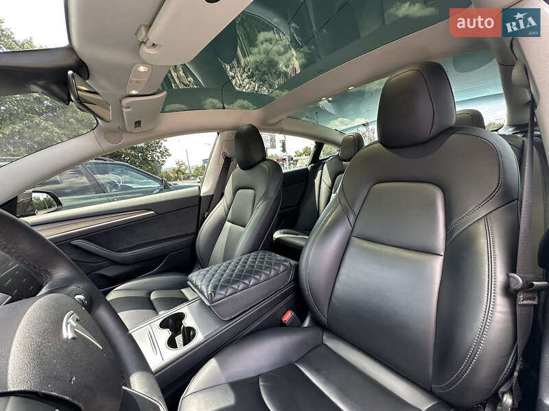 Седан Tesla Model 3 2021 в Харькове