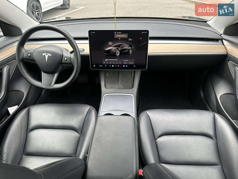 Седан Tesla Model 3 2022 в Києві