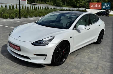 Седан Tesla Model 3 2019 в 