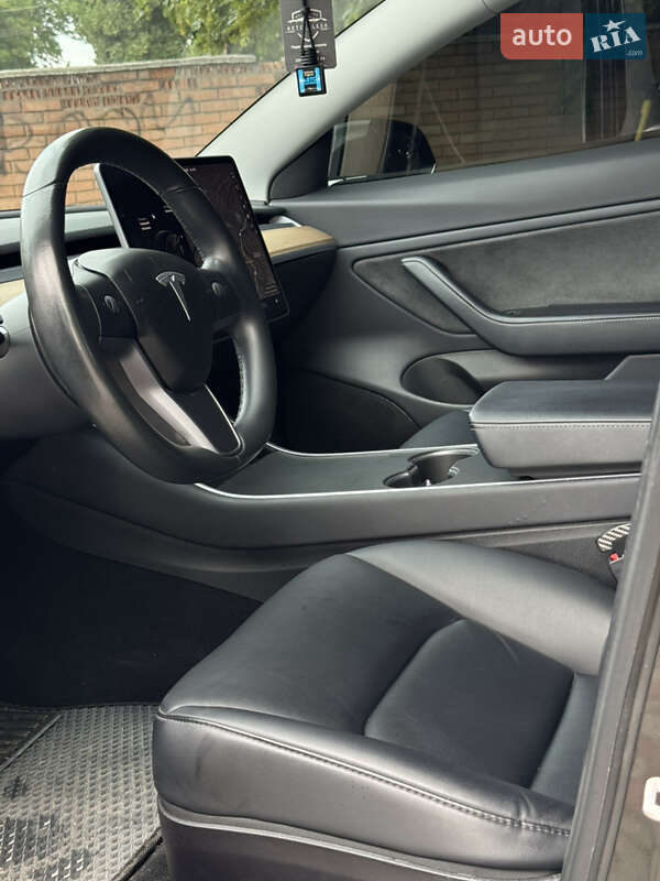 Седан Tesla Model 3 2018 в Каменец-Подольском