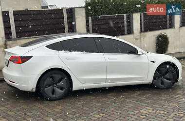 Седан Tesla Model 3 2019 в 