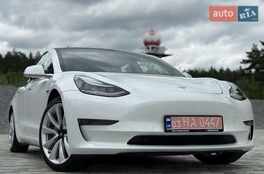 Седан Tesla Model 3 2019 в 