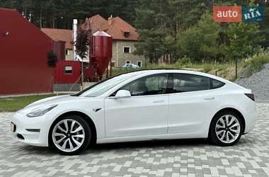 Седан Tesla Model 3 2019 в 