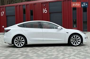 Седан Tesla Model 3 2019 в 