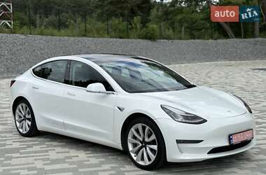 Седан Tesla Model 3 2019 в 