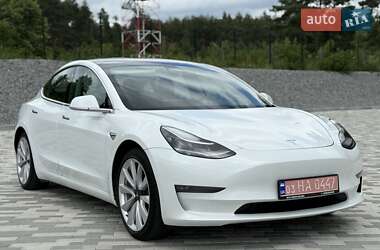 Седан Tesla Model 3 2019 в 