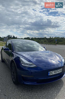 Седан Tesla Model 3 2020 в 