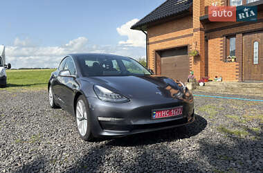 Седан Tesla Model 3 2018 в 