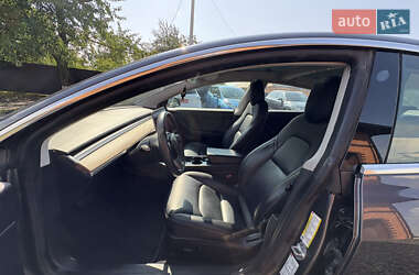 Седан Tesla Model 3 2018 в 