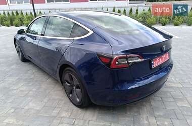 Седан Tesla Model 3 2019 в 