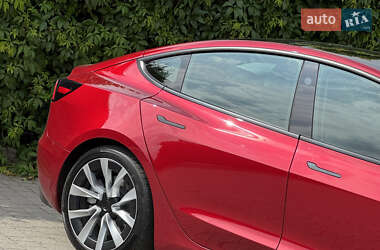 Седан Tesla Model 3 2024 в 