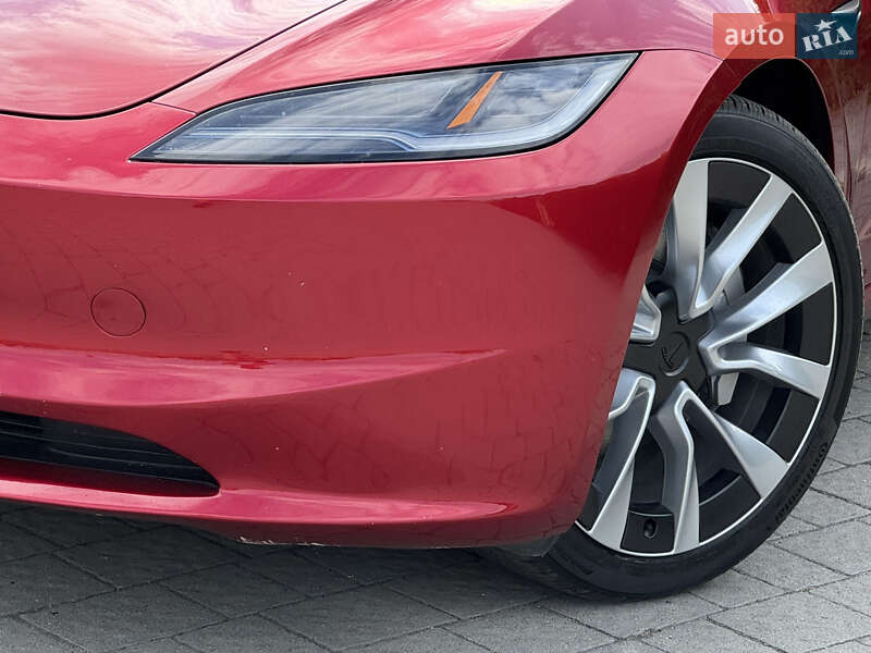Седан Tesla Model 3 2024 в Стрые