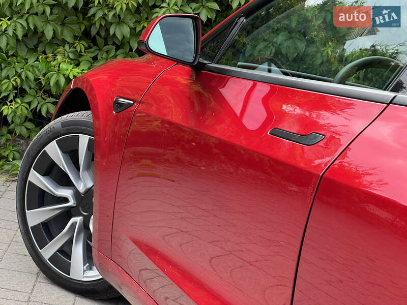 Седан Tesla Model 3 2024 в Стрые