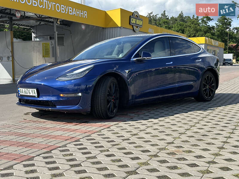 Седан Tesla Model 3 2019 в Киеве фото 7 Седан Tesla Model 3 2019 в Киеве