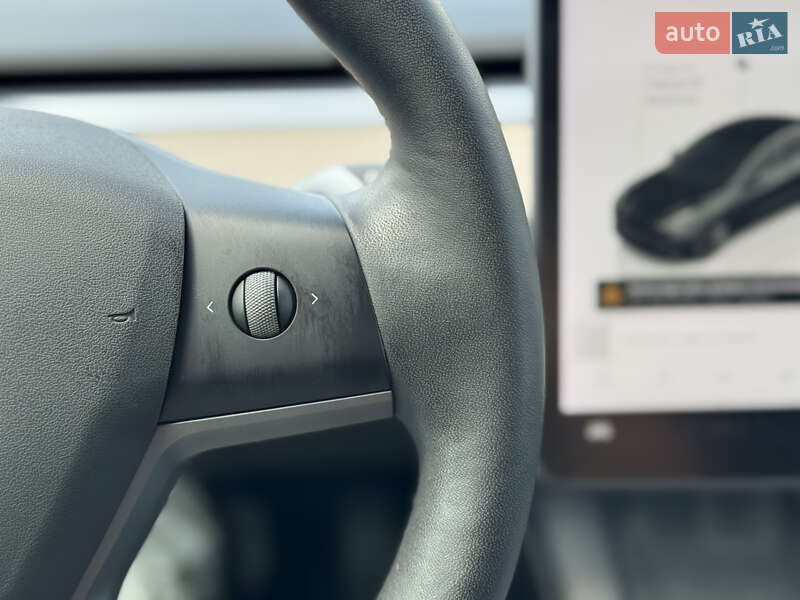 Седан Tesla Model 3 2022 в Хмельницком