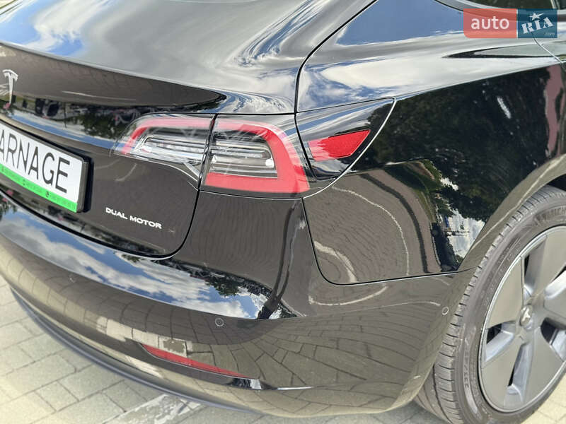 Седан Tesla Model 3 2022 в Хмельницком