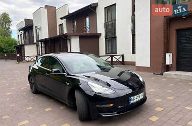 Седан Tesla Model 3 2019 в 