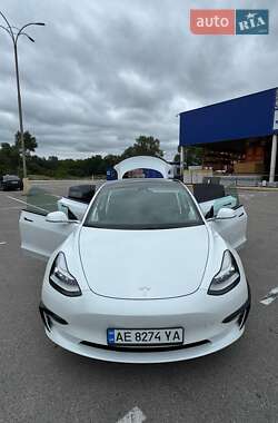 Седан Tesla Model 3 2019 в 