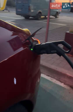 Седан Tesla Model 3 2024 в 