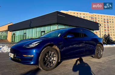 Седан Tesla Model 3 2018 в 