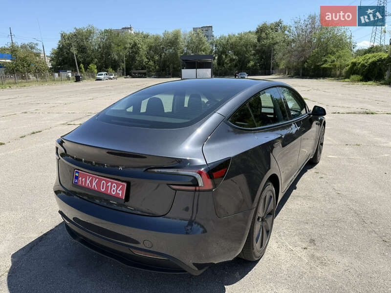 Седан Tesla Model 3 2024 в Запорожье