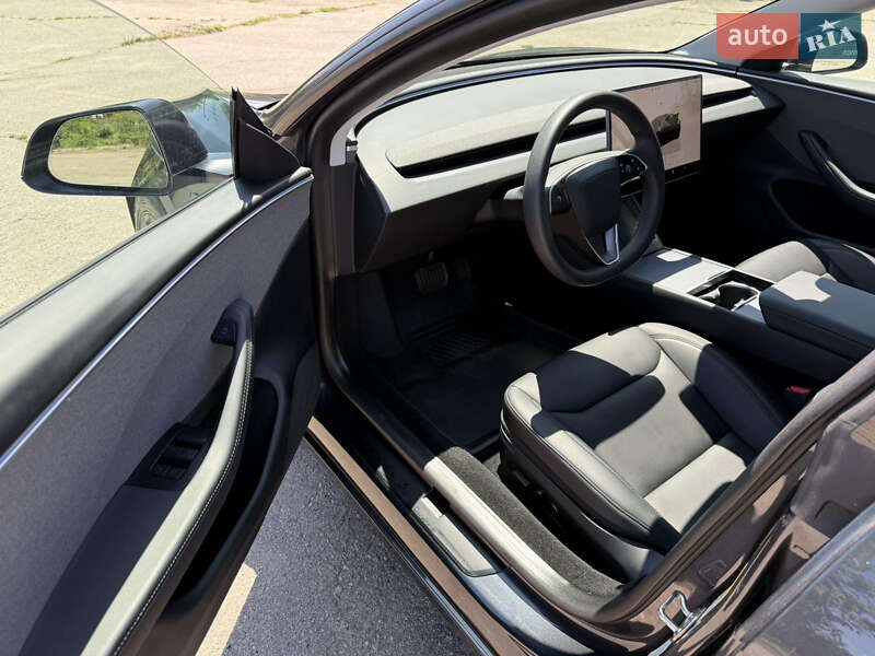 Седан Tesla Model 3 2024 в Запорожье