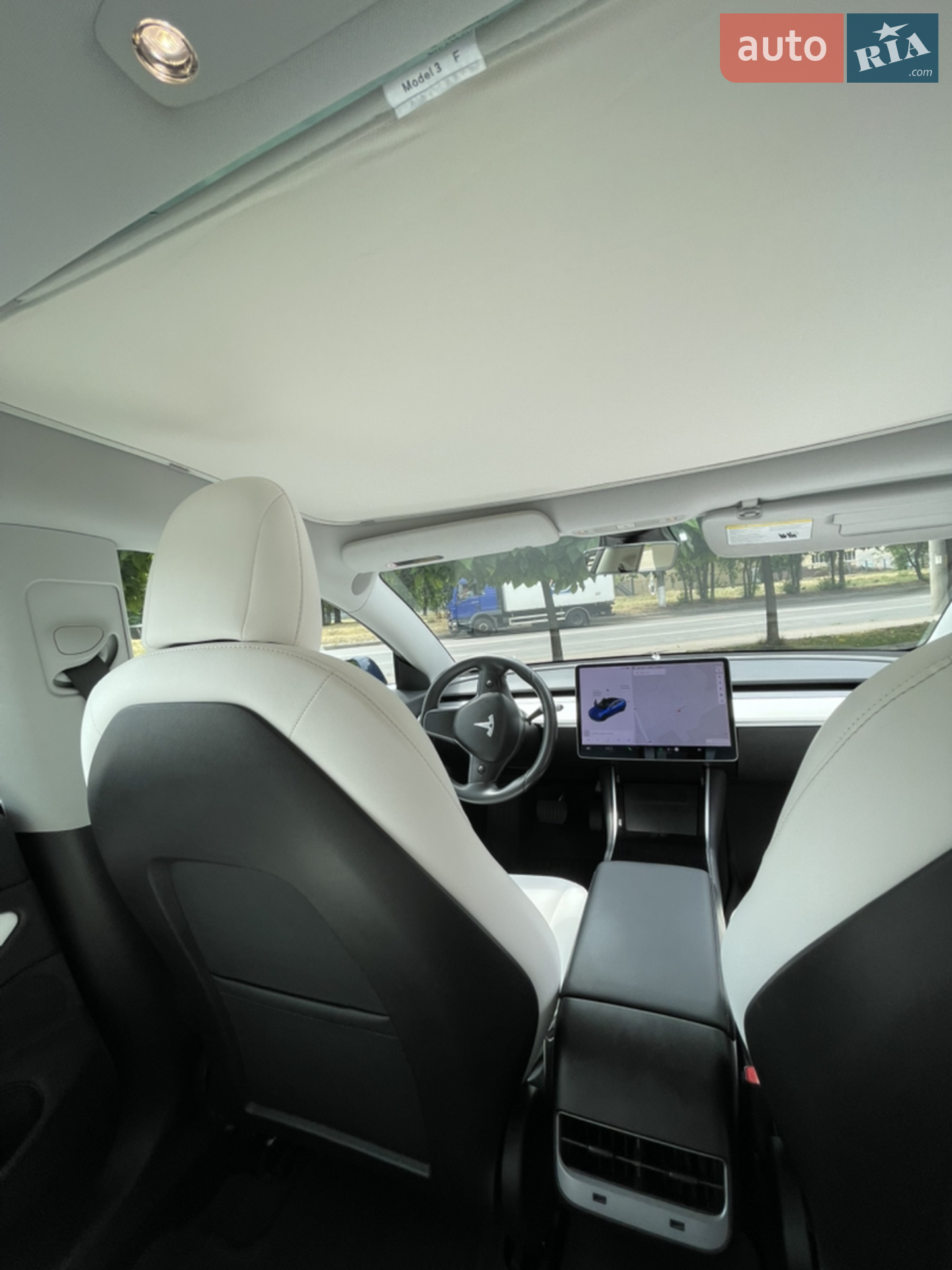 2018 Tesla Model 3 - мініатюра 10