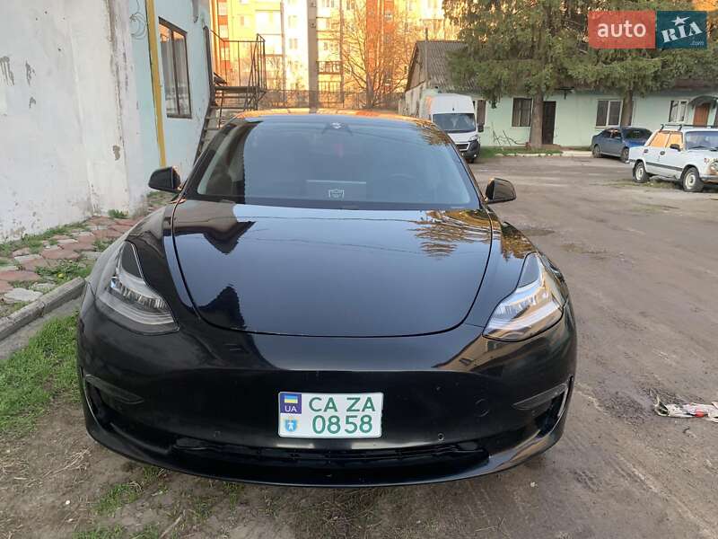 Седан Tesla Model 3 2017 в 