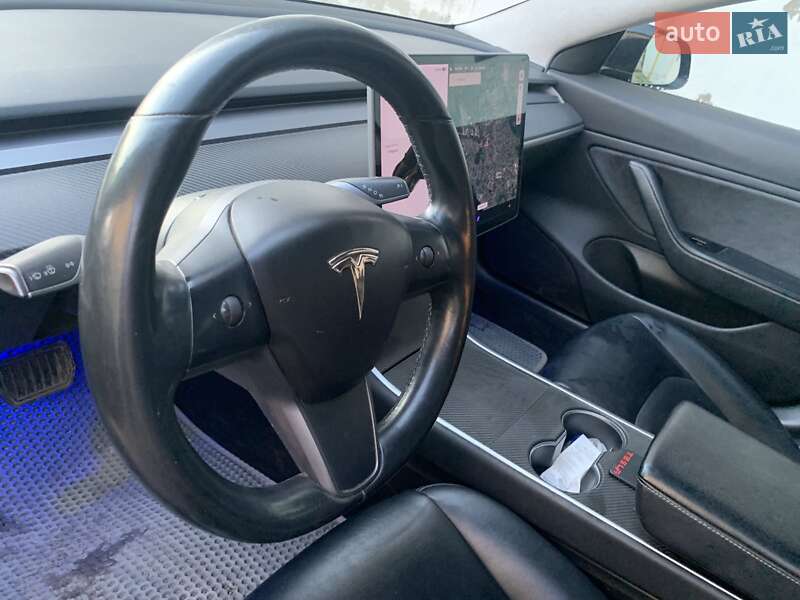 Седан Tesla Model 3 2017 в Києві