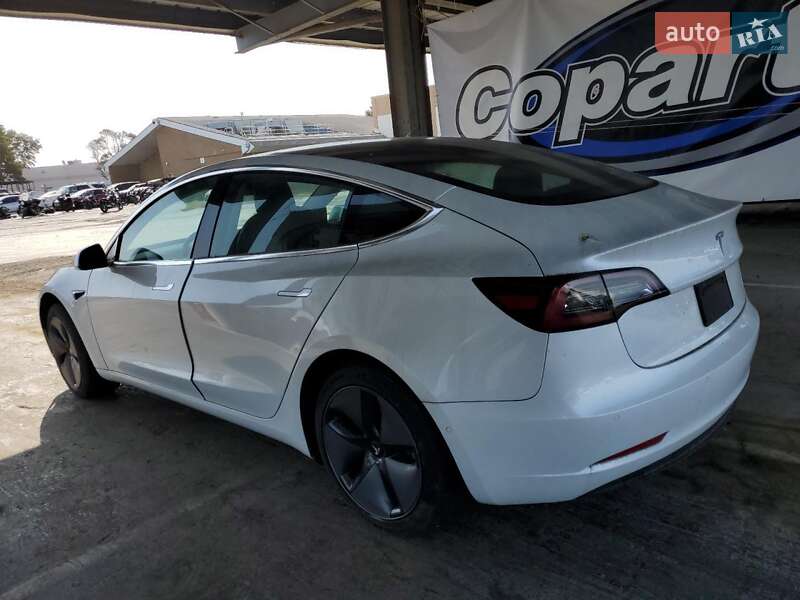 Седан Tesla Model 3 2020 в Хмельницком