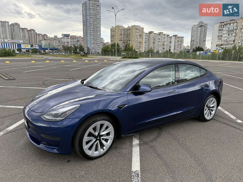Tesla Model 3 2022