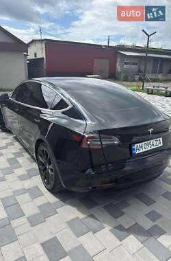 Седан Tesla Model 3 2019 в 
