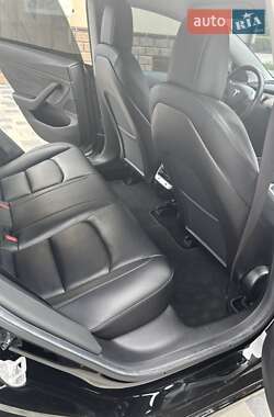 Седан Tesla Model 3 2019 в 