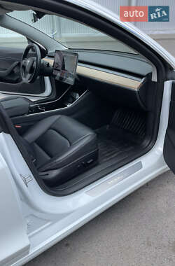 Седан Tesla Model 3 2018 в 