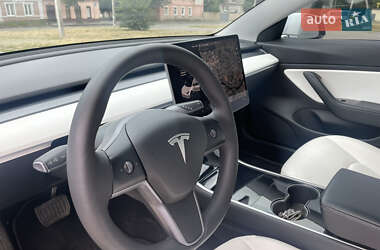 Седан Tesla Model 3 2019 в 