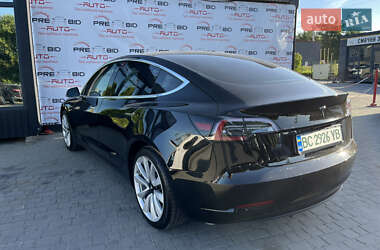 Седан Tesla Model 3 2019 в 