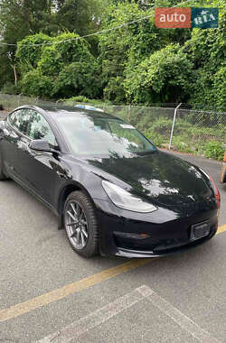 Седан Tesla Model 3 2021 в Львове